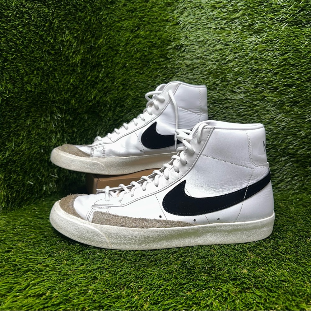Size 10 - Nike Blazer Mid ‘77 Women’s Shoes